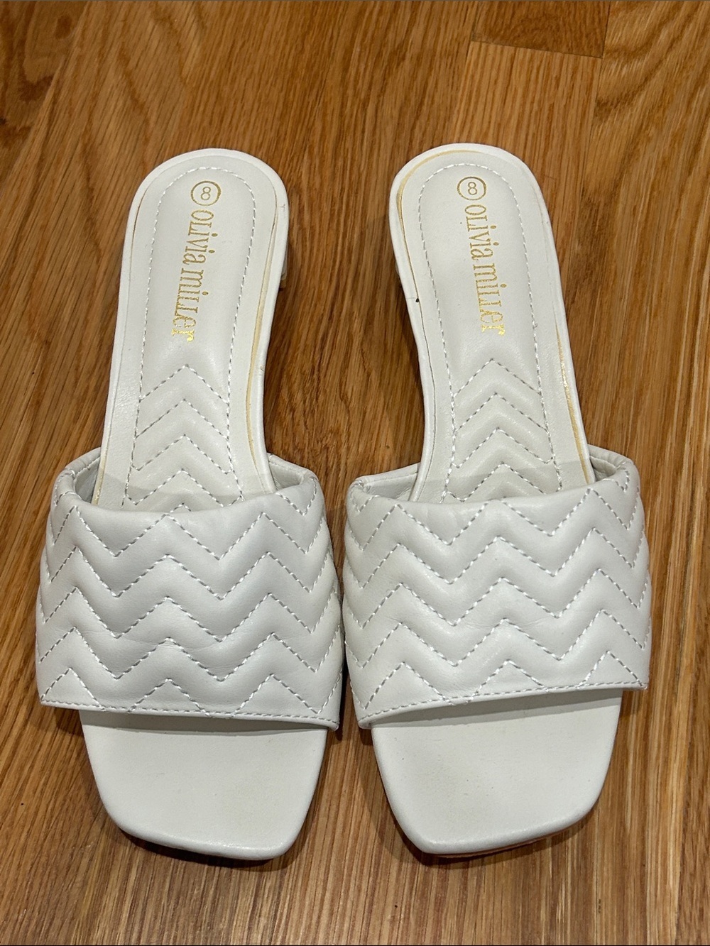 Olivia Miller ziggy Quilted White Slide Mules women’s size 8 summer sandals